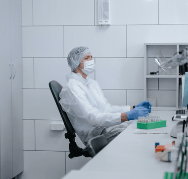 How Are Lab Benches Different from Other Benches? – OMNI Lab Solutions
